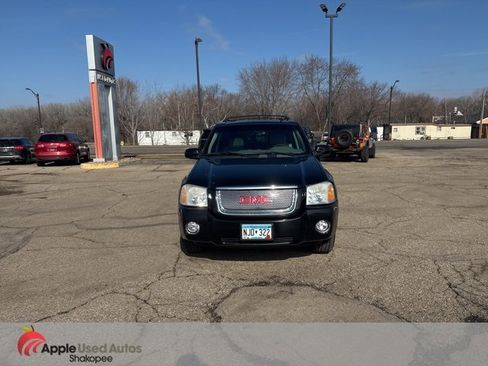 Used 2007 GMC Envoy Denali image 2