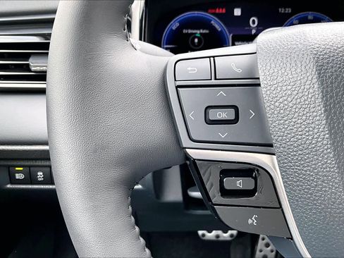 Used 2025 Toyota Camry XSE w/ Premium Plus Package image 21