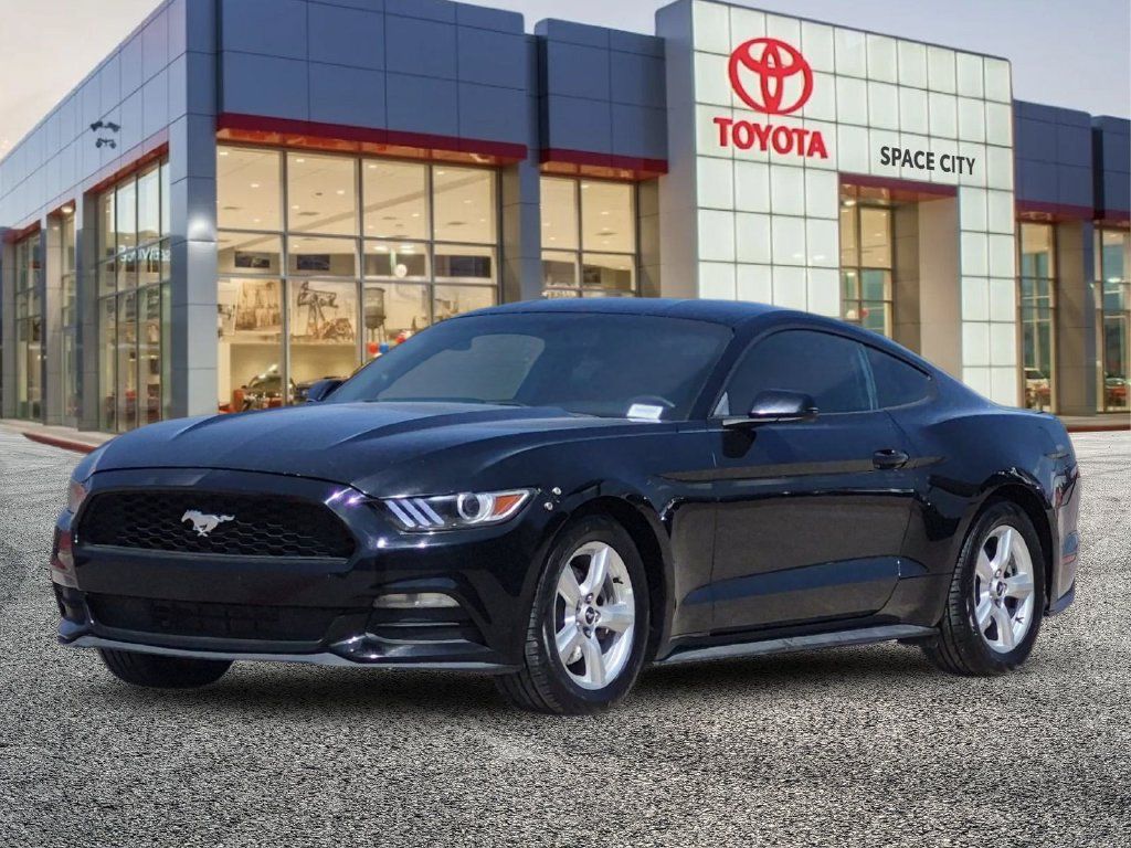 Used 2017 Ford Mustang Coupe RWD image 2