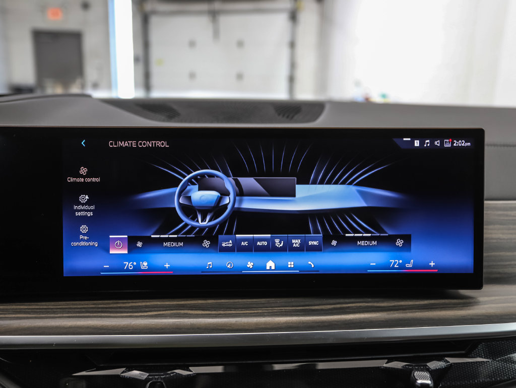 Certified 2025 BMW X5 xDrive50e AWD/4WD image 18