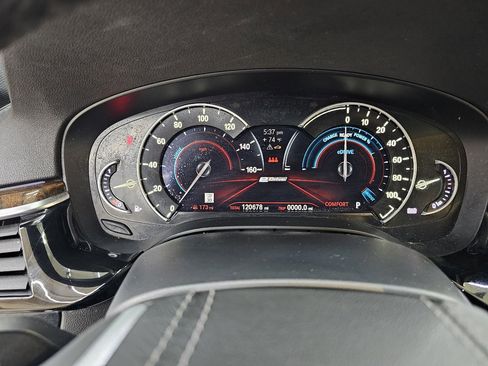 Used 2018 BMW 530e image 32