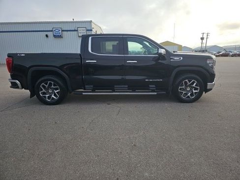 Used 2023 GMC Sierra 1500 SLT w/ SLT Premium Package image 6