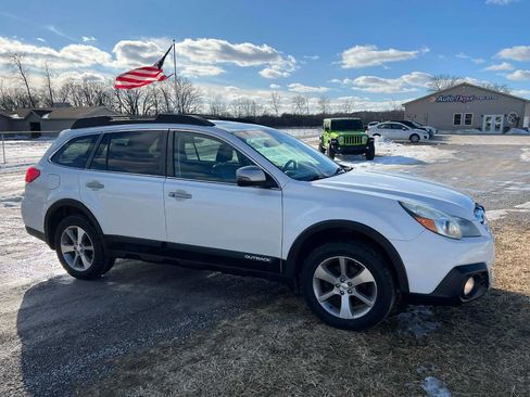 Used 2013 Subaru Outback 2.5i Limited w/ Special Appearance Pkg image 1