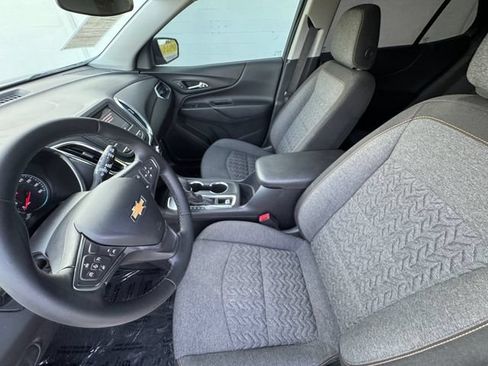 Used 2024 Chevrolet Equinox LT FWD image 28