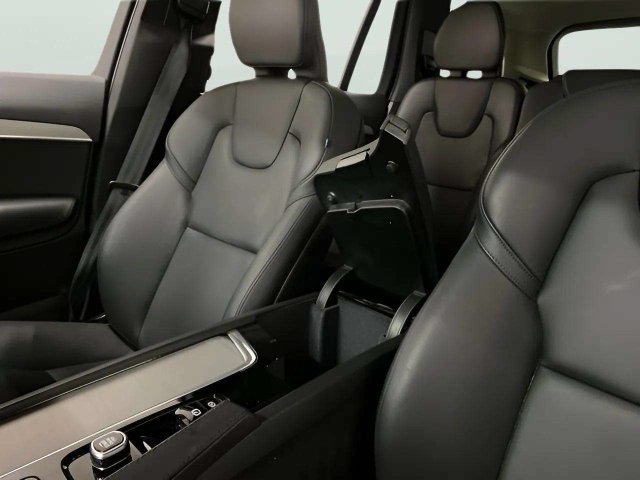 Used 2025 Volvo XC90 B5 Core AWD/4WD image 89