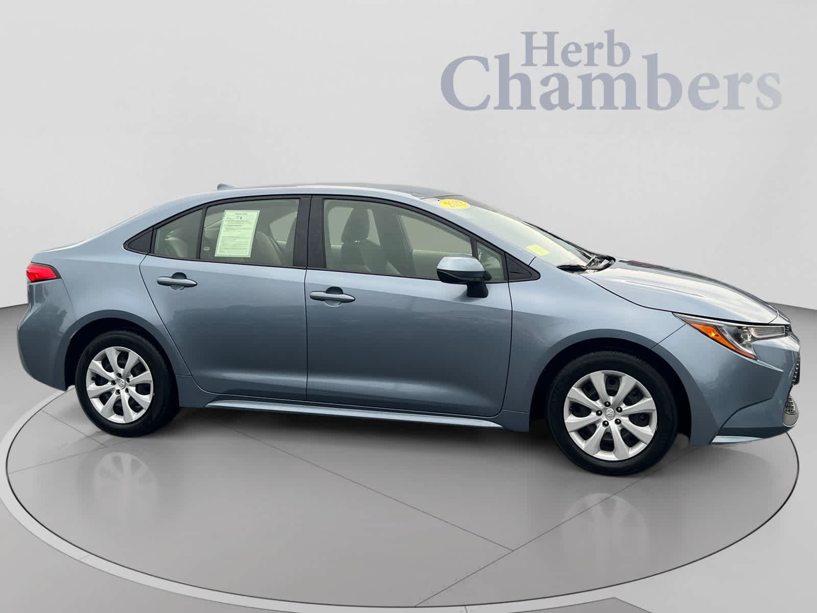 Used 2022 Toyota Corolla LE FWD image 5