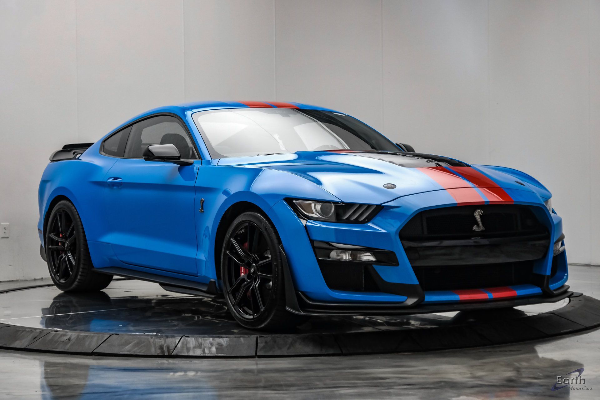 Used 2022 Ford Mustang Shelby GT500 w/ Technology Package RWD image 22