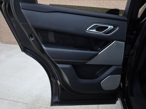 Used 2020 Land Rover Range Rover Velar R-Dynamic S image 18
