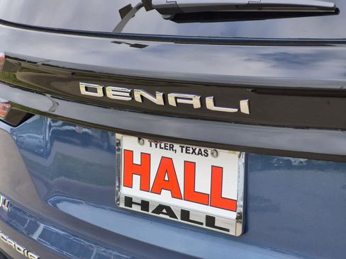 New 2026 GMC Acadia Denali Ultimate w/ LPO, Floor Liner Package image 6