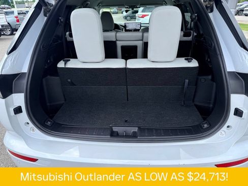 Used 2025 Mitsubishi Outlander SE AWD/4WD image 20