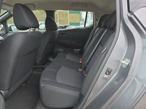 Used 2025 Nissan Leaf S image 17
