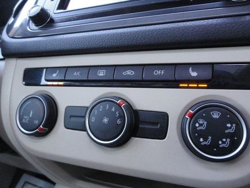 Used 2017 Volkswagen Tiguan Wolfsburg Edition image 24