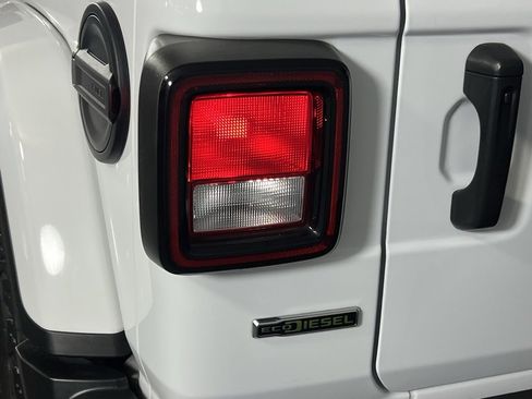 Used 2023 Jeep Wrangler Sahara w/ Cold Weather Group image 12