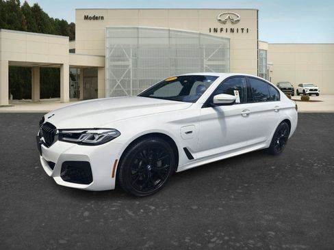 Used 2023 BMW 530e xDrive w/ Premium Package AWD/4WD image 1