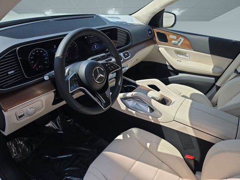 New 2025 Mercedes-Benz GLE 350 4MATIC image 3