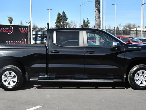 Used 2024 Chevrolet Silverado 1500 LT w/ Protection Package AWD/4WD image 9