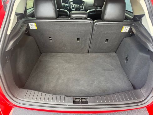 Used 2013 Ford Focus SE FWD image 30