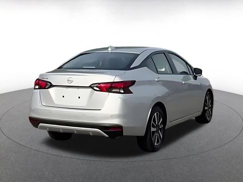 Used 2025 Nissan Versa SV FWD image 9