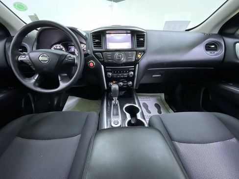 Used 2020 Nissan Pathfinder S image 18