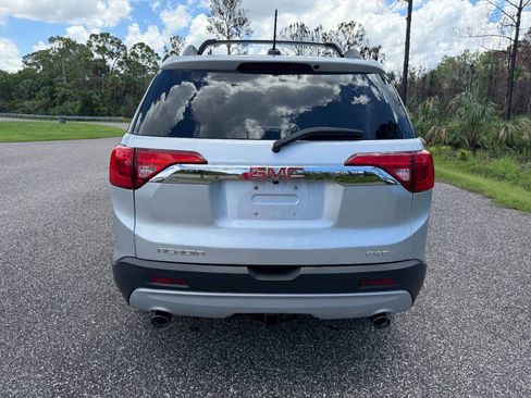 Used 2018 GMC Acadia SLE AWD/4WD image 4