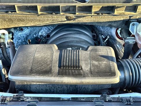 Used 2021 Chevrolet Suburban High Country image 26