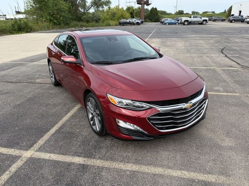 Used 2019 Chevrolet Malibu Premier w/ Sun and Wheel Package FWD image 8