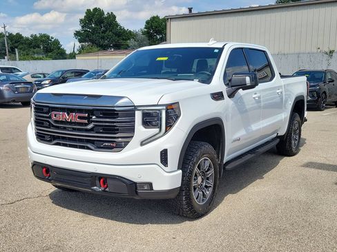 Used 2024 GMC Sierra 1500 AT4 w/ Technology Package AWD/4WD image 2