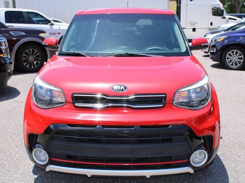 Used 2018 Kia Soul ! FWD image 6