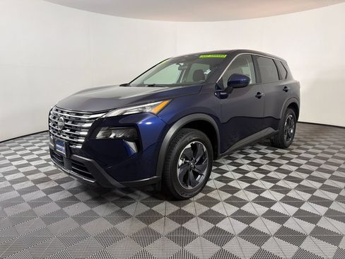 Used 2025 Nissan Rogue SV FWD image 7