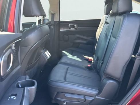 Used 2023 Kia Sorento S w/ Panoramic Sunroof Package FWD image 16