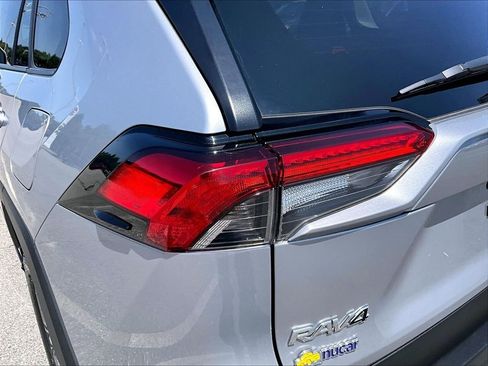 Used 2025 Toyota RAV4 XLE AWD/4WD image 34