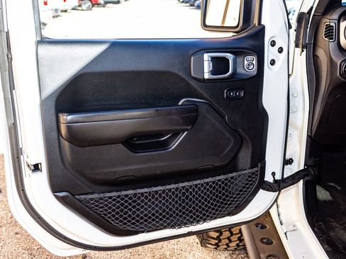 Used 2018 Jeep Wrangler Unlimited Sport S image 21