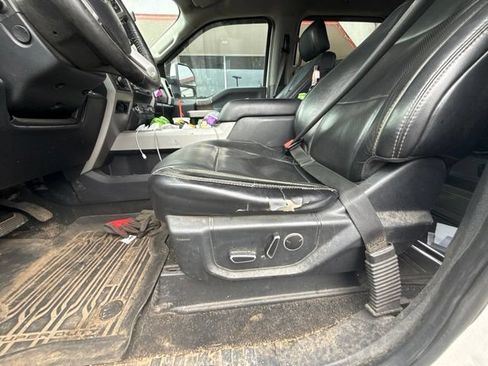 Used 2019 Ford F250 Lariat w/ Lariat Ultimate Package AWD/4WD image 8