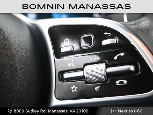 Used 2021 Mercedes-Benz GLC 300 4MATIC image 16