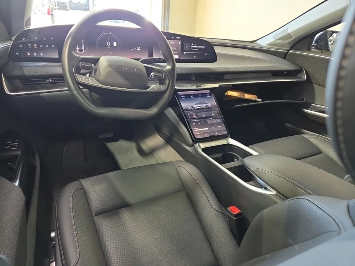 Used 2025 Lucid Air Pure RWD image 5