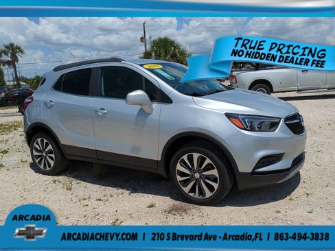 Used 2022 Buick Encore Preferred w/ Safety Package AWD/4WD image 2