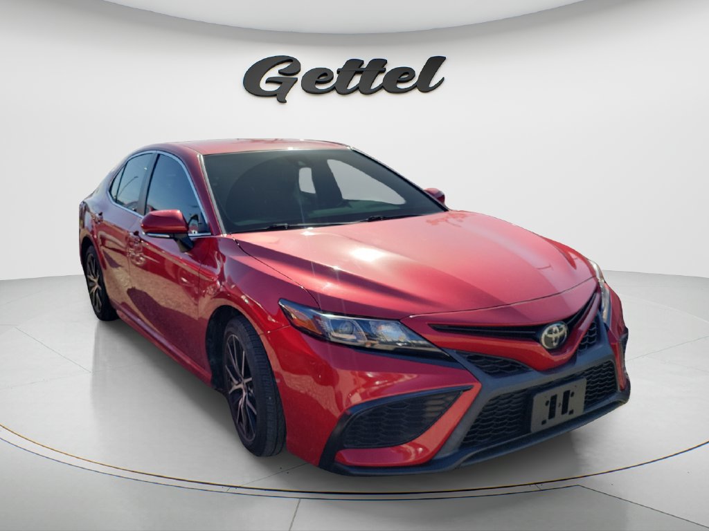 Used 2024 Toyota Camry SE w/ Convenience Package FWD image 3