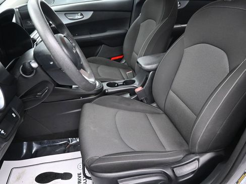 Used 2023 Kia Forte LXS image 22
