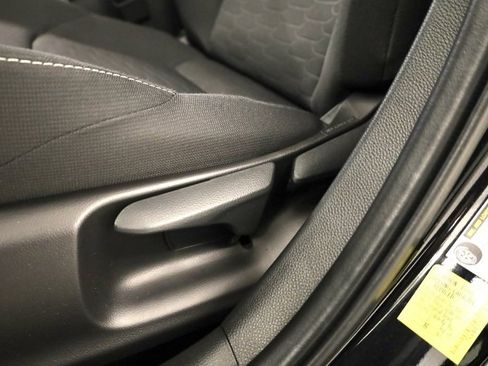 Used 2022 Toyota Corolla SE image 11