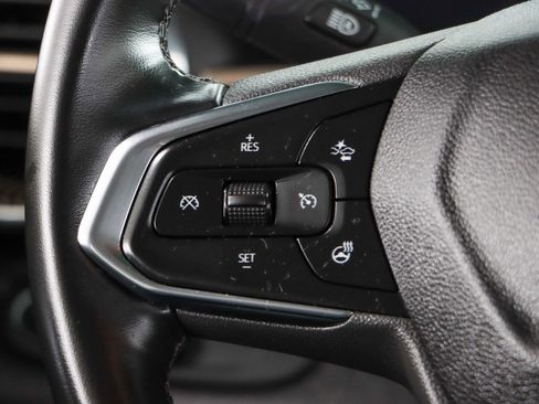 Used 2025 Chevrolet Trax ACTIV w/ Driver Confidence Package image 13