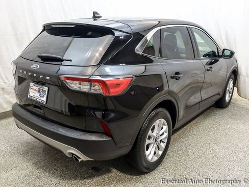 Certified 2022 Ford Escape SE w/ Cold Weather Package FWD image 9