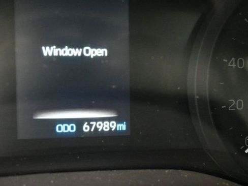 Used 2024 Toyota Sienna XLE image 18