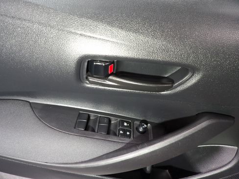 Used 2024 Toyota Corolla LE image 7