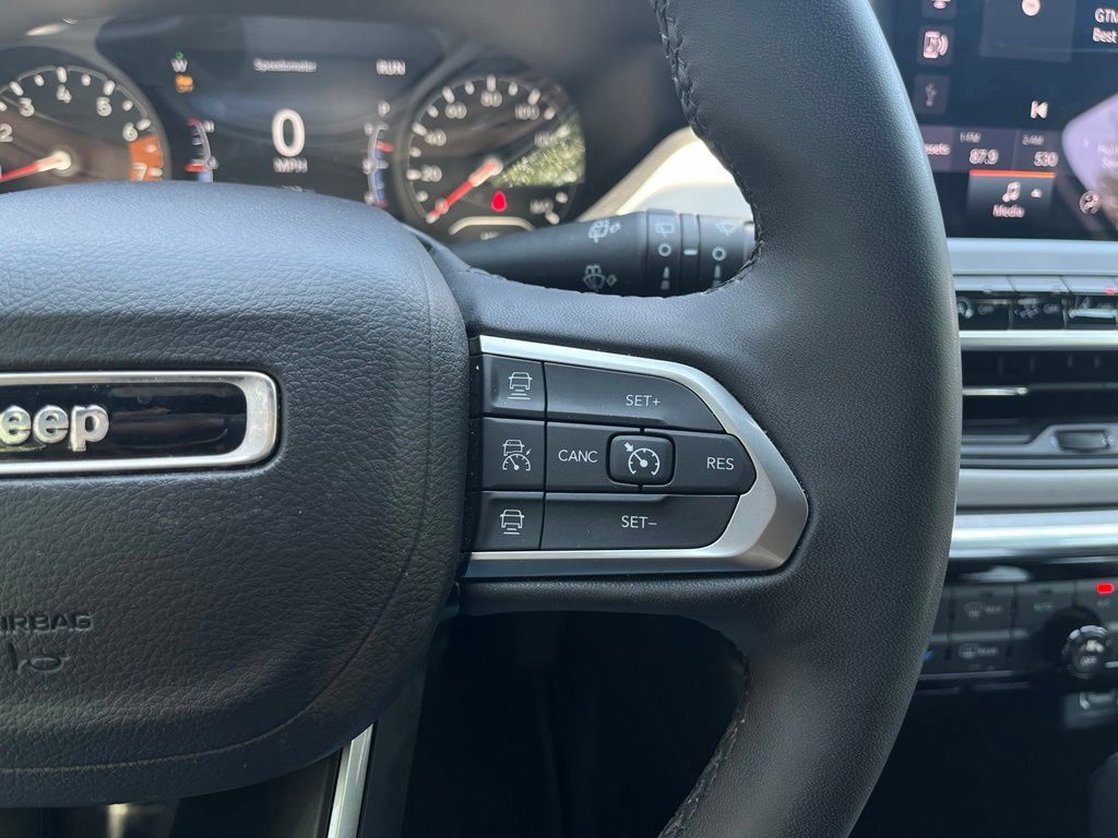 Used 2024 Jeep Compass Limited AWD/4WD image 17