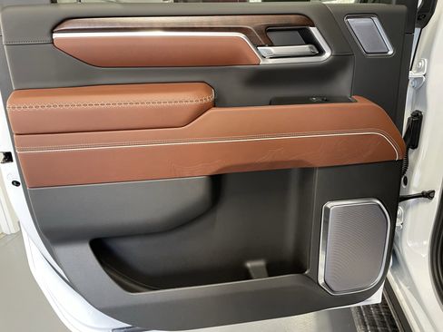 New 2026 GMC Sierra 2500 Denali Ultimate image 8