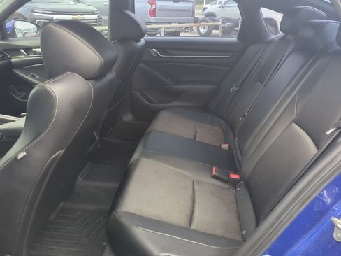 Used 2019 Honda Accord Sport image 6