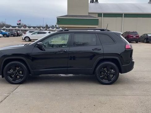 Used 2019 Jeep Cherokee Altitude image 5