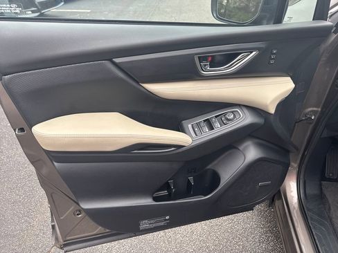 Used 2022 Subaru Ascent Limited w/ Technology Package image 12