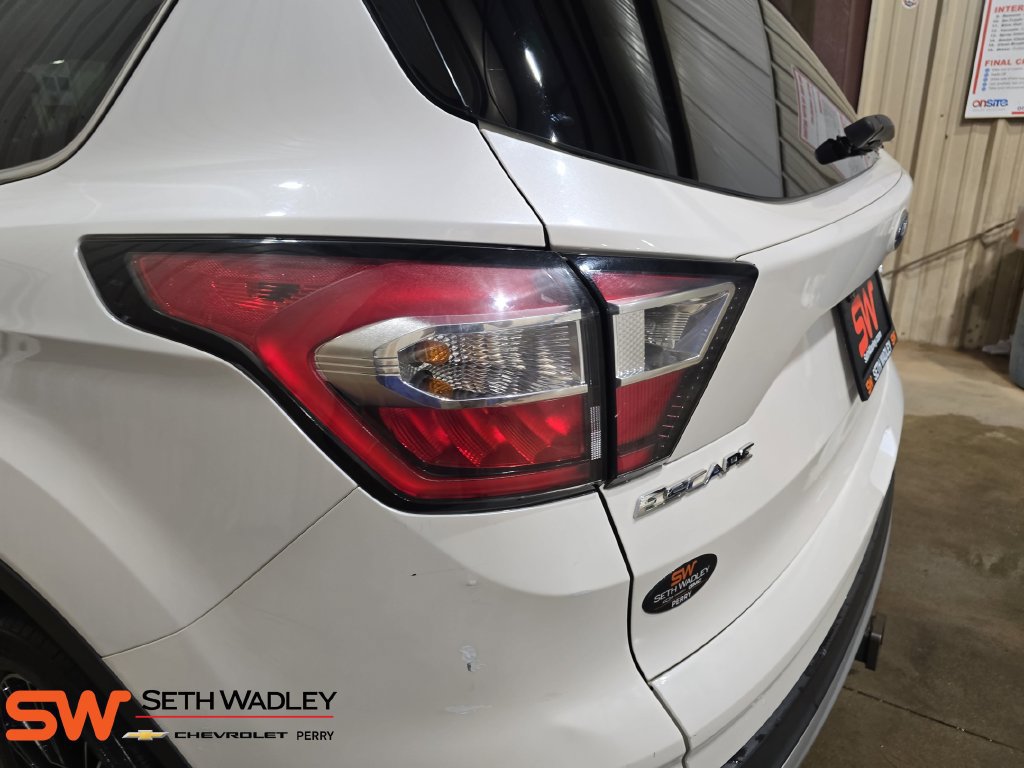 Used 2018 Ford Escape Titanium AWD/4WD image 33