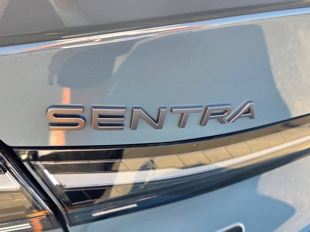 New 2027 Nissan Sentra SV w/ SV Convenience Package FWD image 9